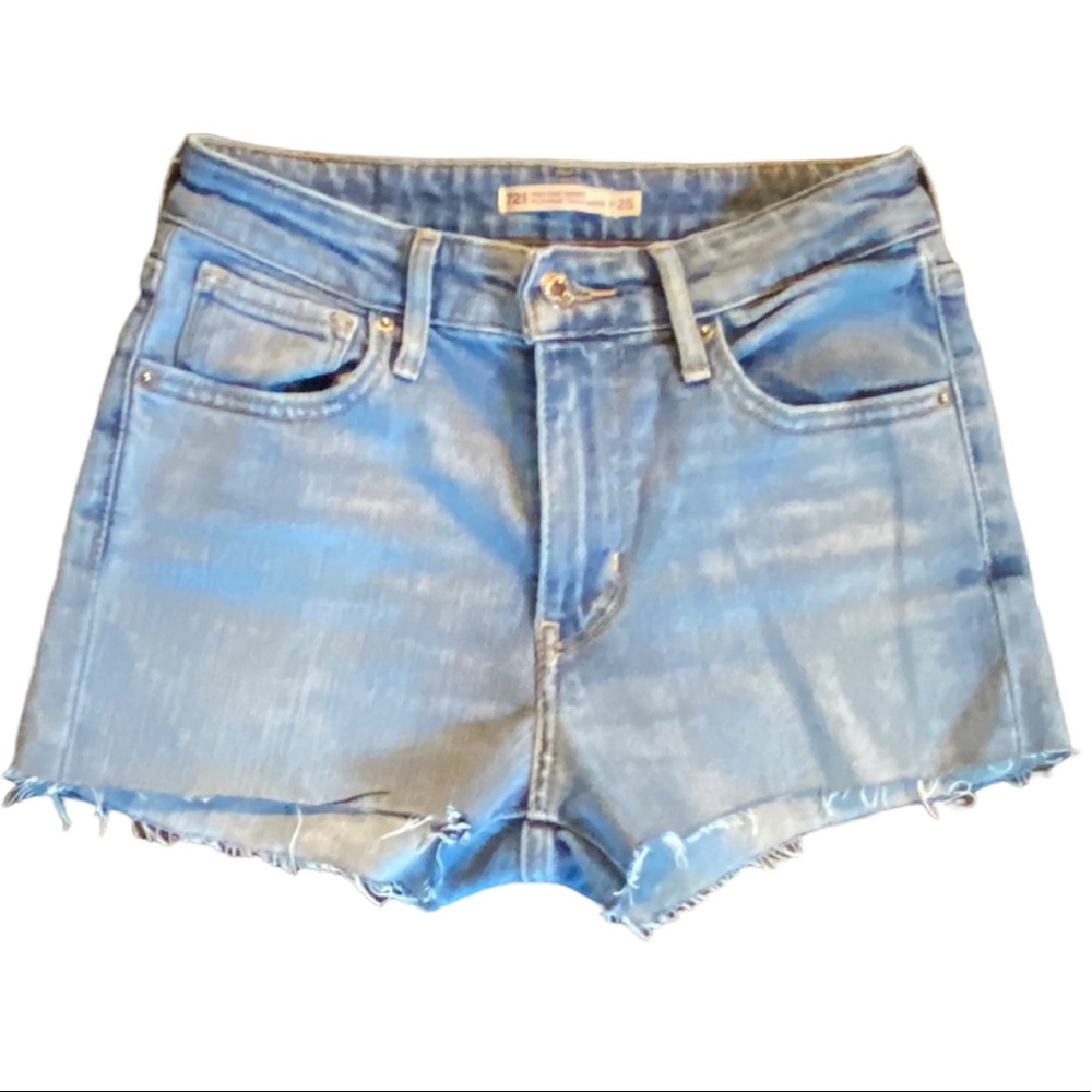 721 Levi light wash medium risecut offs shorts with frayed hem Li…
